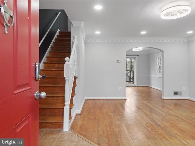 138 Cambridge Road - Photo 1