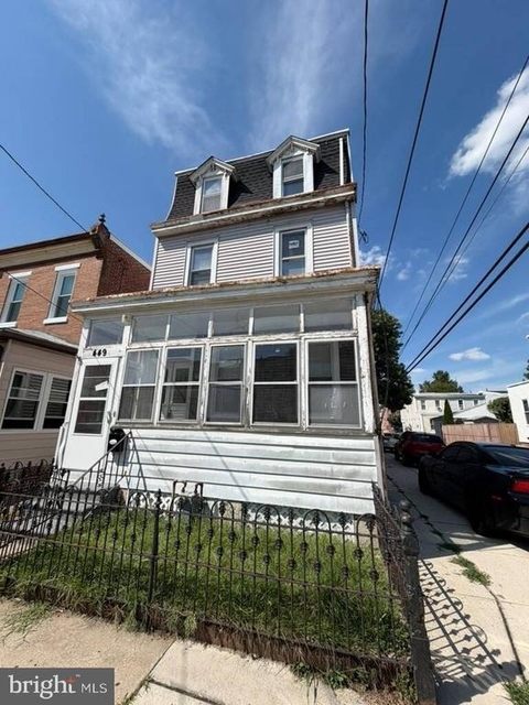 449 Chambers Avenue - Photo 1