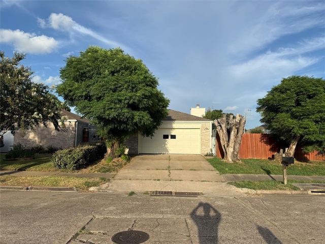 9011 Ketchwood Drive - Photo 1