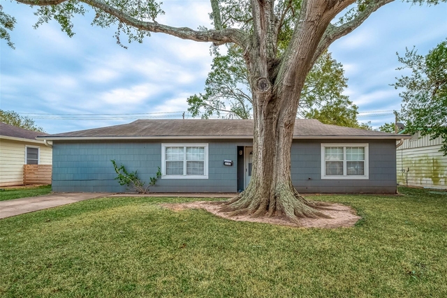1513 George Street - Photo 1