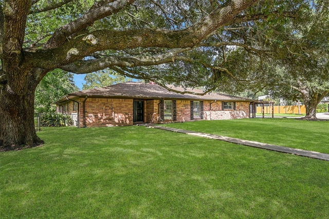 502 Misty Lane - Photo 1