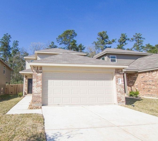 13911 Westfield - Photo 1
