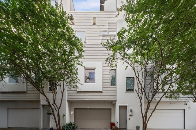 730 Ruthven - Photo 1