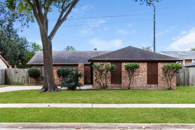 16518 Royal Mile Lane - Photo 1