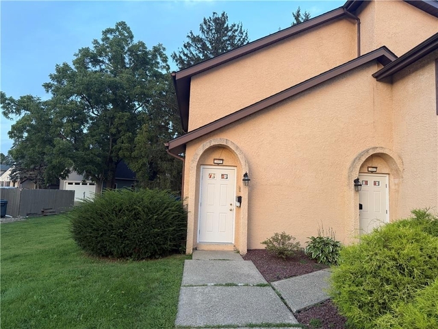2406 Woodstock Dr - Photo 1