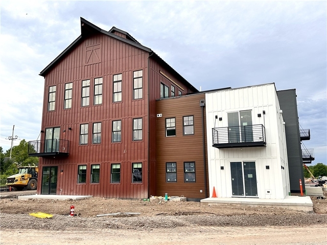75 Monroe Avenue - Photo 1