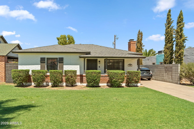 334 W Lewis Avenue - Photo 1