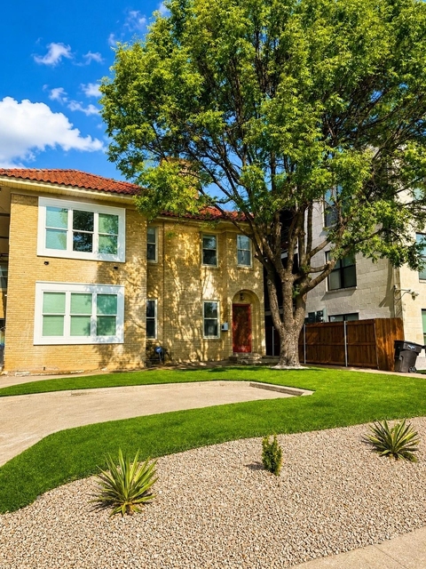 3252 S University Drive - Photo 1