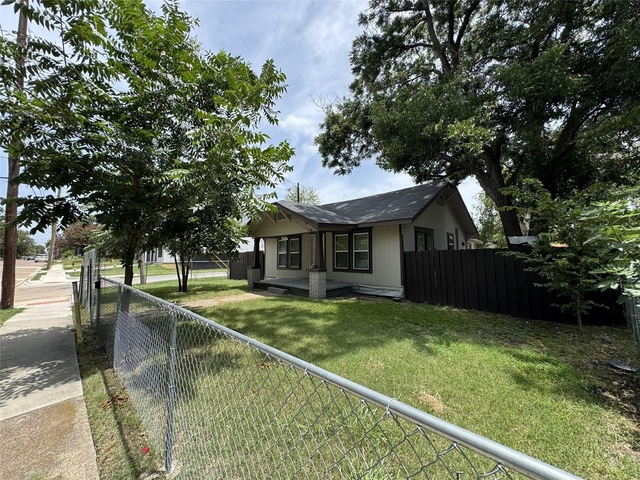 3630 Penelope Street - Photo 1