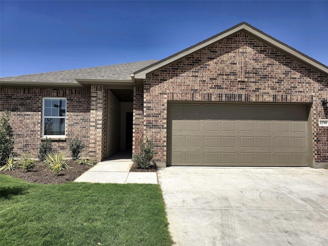 12701 Haymarket - Photo 1