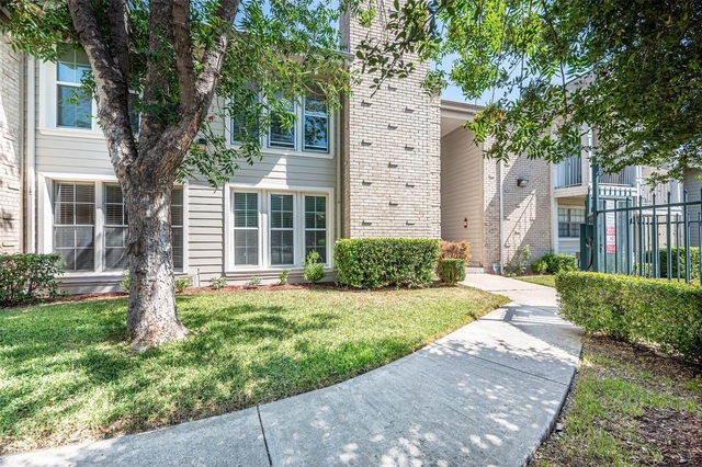 13715 Preston Road - Photo 1