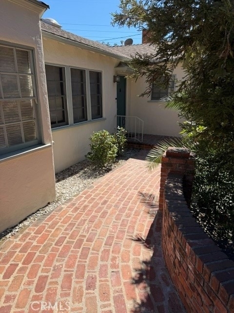 1824 Oakwood Avenue - Photo 1
