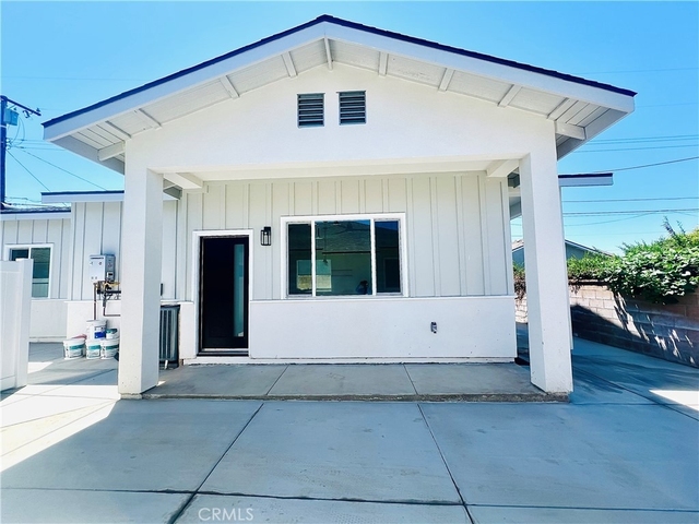 1704 E Vine Avenue - Photo 1
