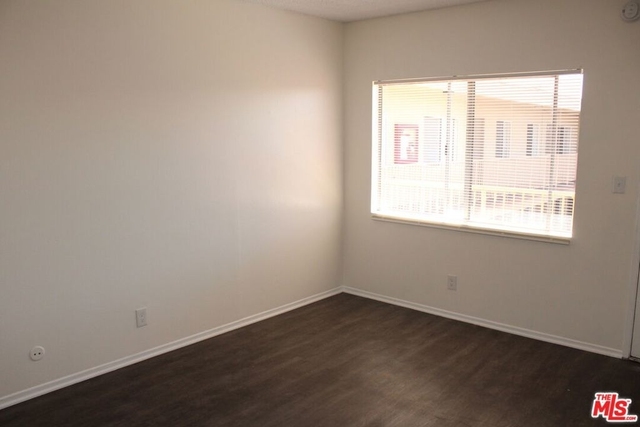 14108 Doty Avenue - Photo 1