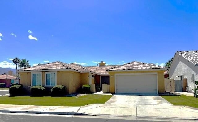 47497 Lagoon Court - Photo 1