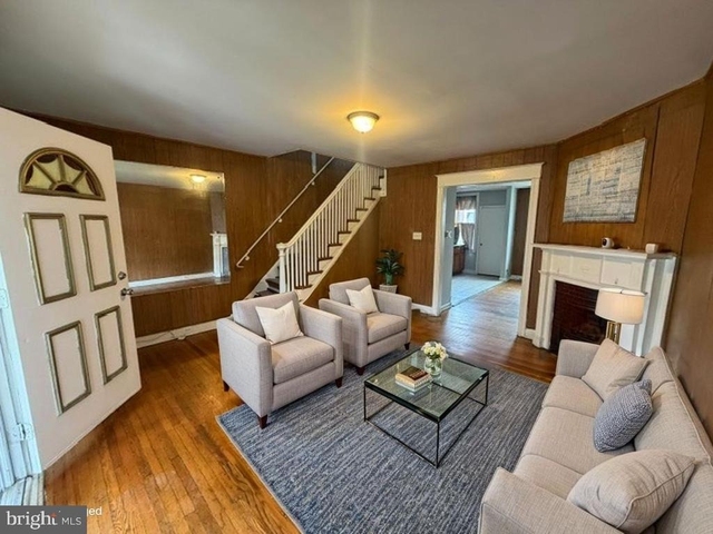 6604 N Uber Street - Photo 1