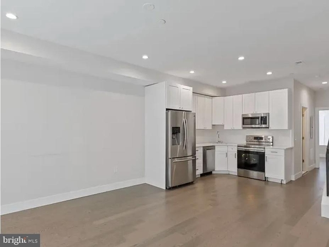 2118 N 8th Street - Photo 1