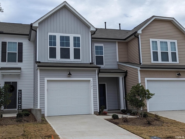 1527 Smoky Mountains Street - Photo 1