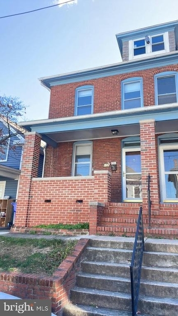 648-650 N Mulberry Street - Photo 1