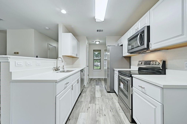 2320 Riddle Rd - Photo 1