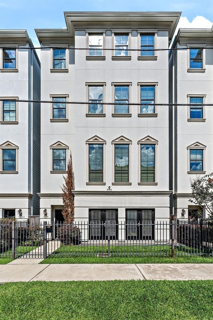 1504 Knox Street - Photo 1