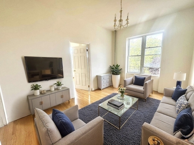 Grant Avenue - Photo 1