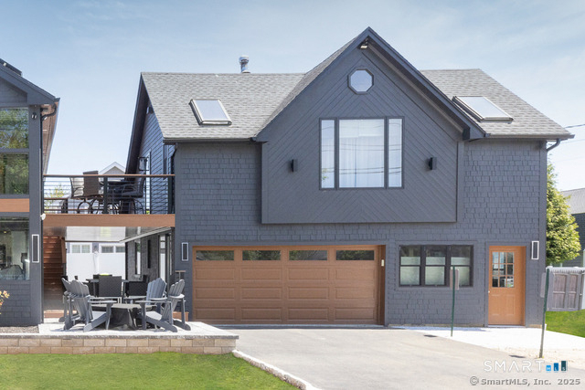 48b Swan Avenue - Photo 1