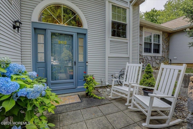 202 Century Way - Photo 1