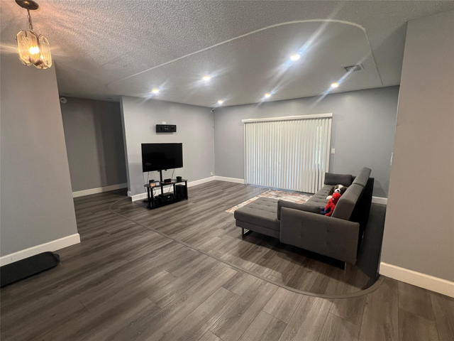 7975 Nw 8th Street - Photo 1