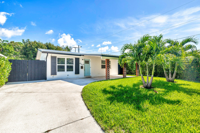 411 Summa Street - Photo 1