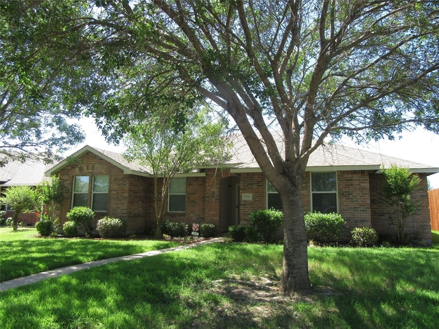 2926 Montague Trail - Photo 1