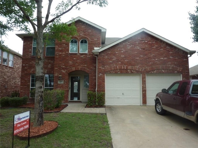 527 Tumbleweed Drive - Photo 1