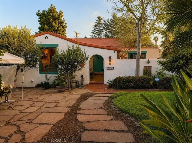 1424 E Mountain - Photo 1