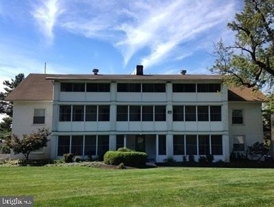 424 Linden Avenue - Photo 1