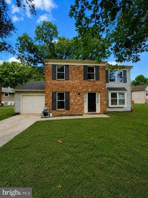 501 Forest Court - Photo 1