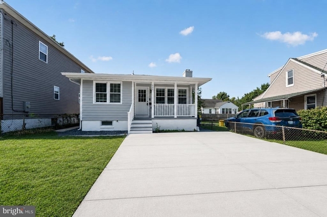 921 Central Street - Photo 1