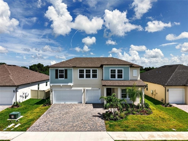 11580 69th Place E - Photo 1