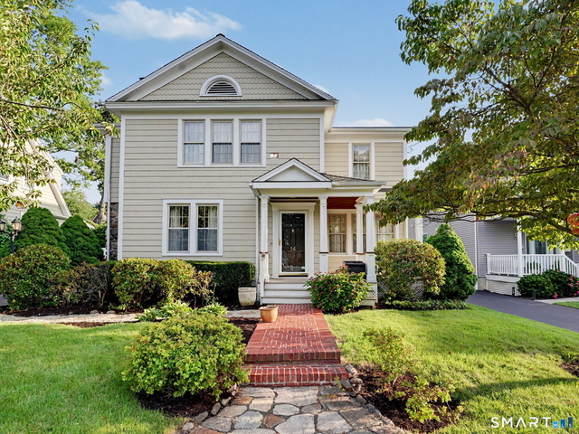 14 Roosevelt Street - Photo 1