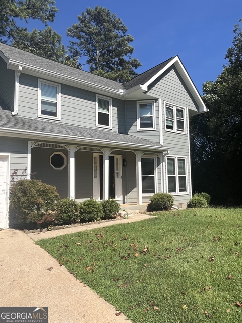 382 Charleston Lane - Photo 1