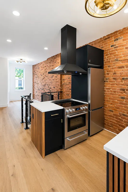1584 dekalb ave - Photo 1