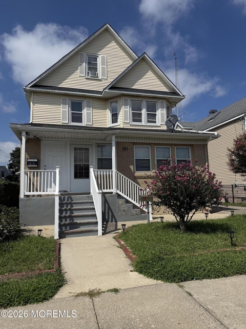 181 Garfield Avenue - Photo 1