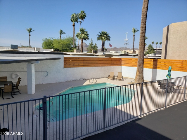 1330 E Highland Avenue - Photo 1