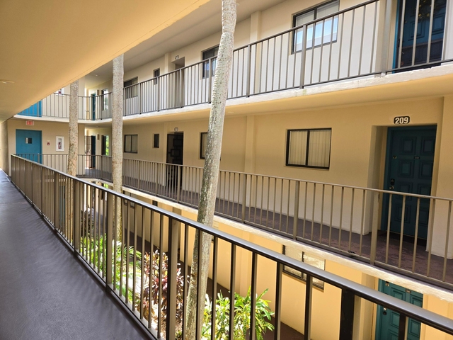 5190 Las Verdes Circle - Photo 1