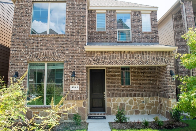 4541 Cinema Street - Photo 1