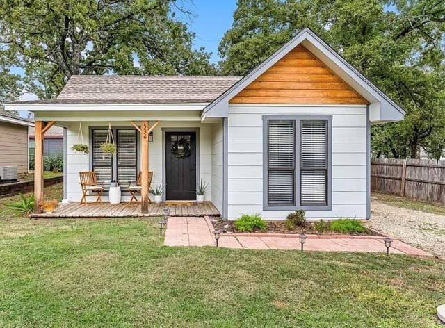 536 Western Hills Trail - Photo 1