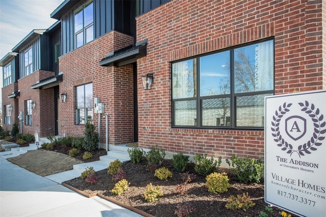 2803 Stanley Avenue - Photo 1