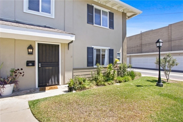 1741 Tustin Avenue - Photo 1