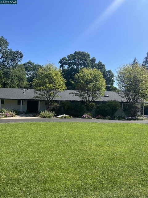930 Lee Lane - Photo 1