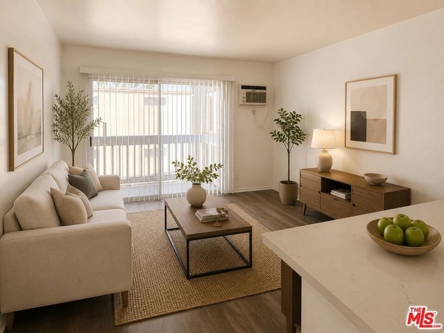 18414 Collins Street - Photo 1