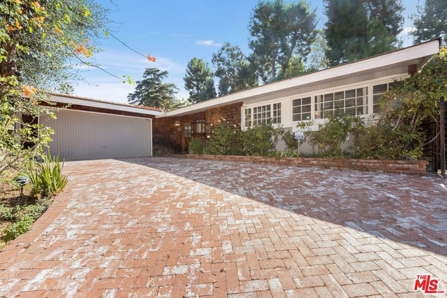 5824 Laramie Avenue - Photo 1
